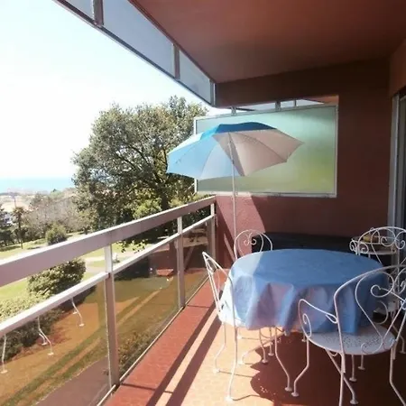 Pioche : Vue De Reve Avec Terrasse Et Piscine アパート ビアリッツ
