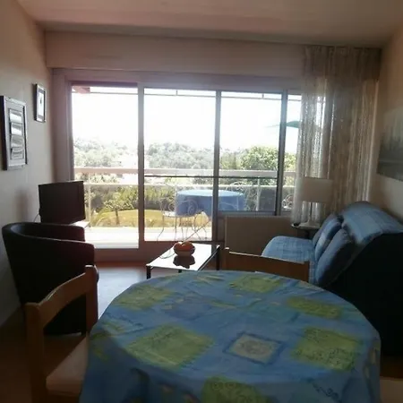 Pioche : Vue De Reve Avec Terrasse Et Piscine
