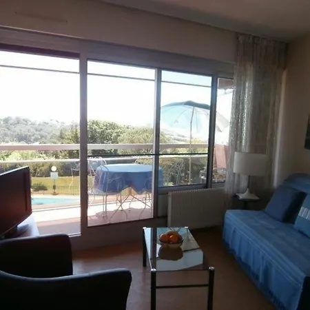 Pioche : Vue De Reve Avec Terrasse Et Piscine アパート *