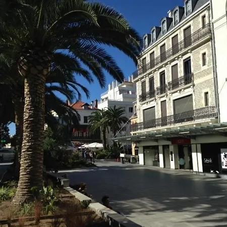 アパート Pioche : Vue De Reve Avec Terrasse Et Piscine ビアリッツ